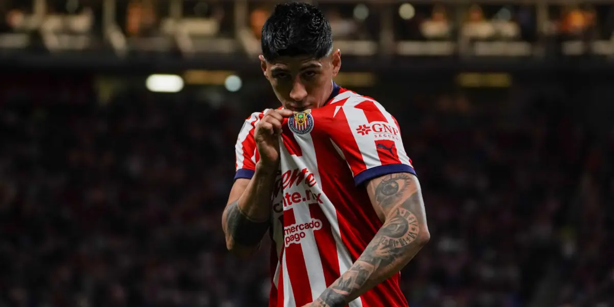 Alan Pulido | Foto: @Chivas