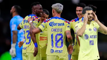 América celebra un gol en el Estadio Azteca y Henry Martín se lamenta | Foto: Sports Media